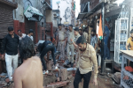 यूपीः वृंदावन में बांके बिहारी मंदिर के पास बारिश से ढह गई पुरानी ईमारत, पांच की मौतः पांच घायल