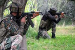 जम्मू-कश्मीरः अनंतनाग में आतंक सफाया कर रही सेना, अभी 3 को किया ढेर